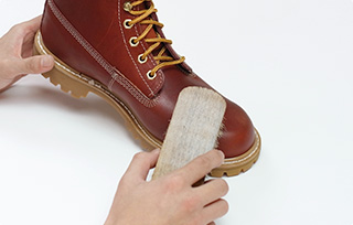 オイル仕上げ靴のお手入れ方法 靴クリームのコロンブス 靴磨きや革製品などのケアグッズトップメーカー